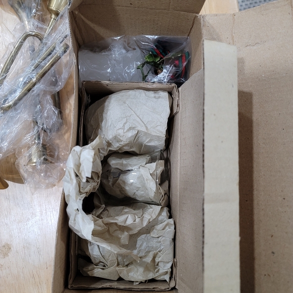 Vintage Brass Bugle Horn Trumpet Candlestick Candle Holder Set of 3 - Picture 4 of 4